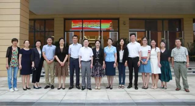 念師恩：杭州市委常委、宣傳部長戚哮虎一行蒞臨北師大附中慰問參觀