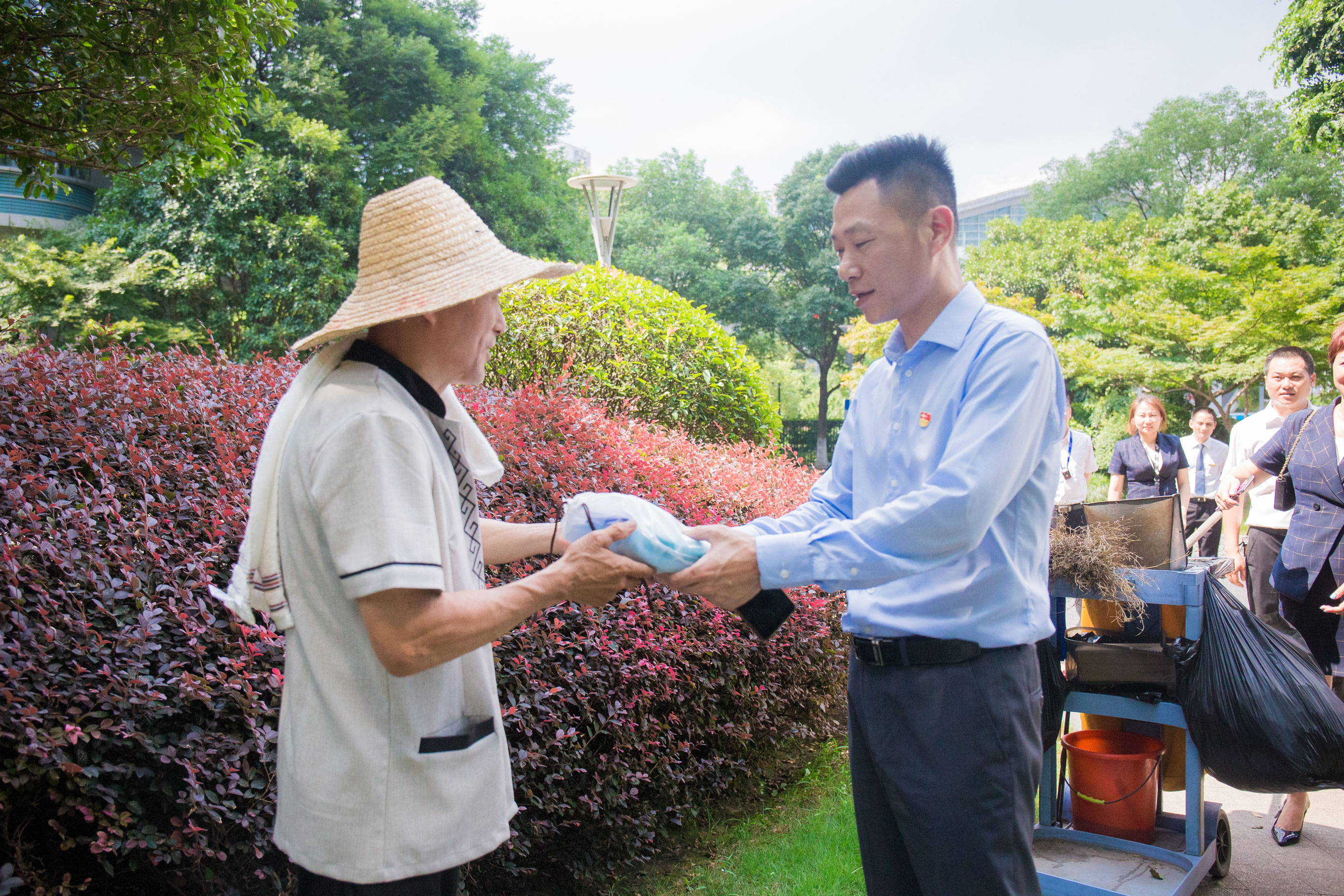 清涼慰藉至 致敬堅守人|他們，與熱浪為伍，只為讓心安居